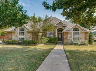114 Hummingbird Ln, Justin, TX 76247