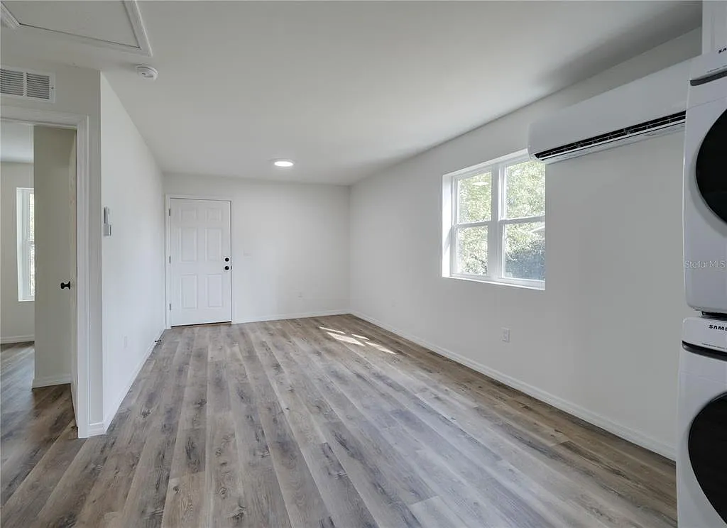 2 bed, 1.0 bath, 800 sqft, $1,600 — Photo 4
