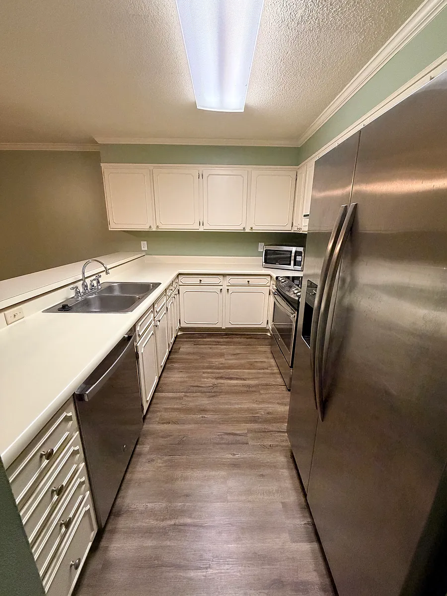 Building Photo - 3500 E Simcoe St #62