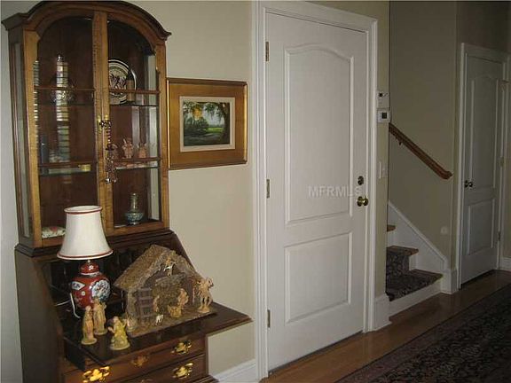 4th image of 951 Hemingway Cir