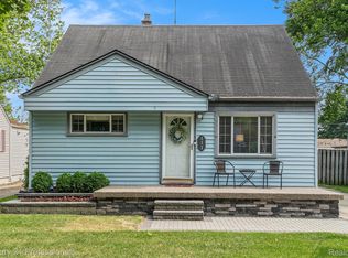 111 Leroy Ave, Clawson, MI 48017