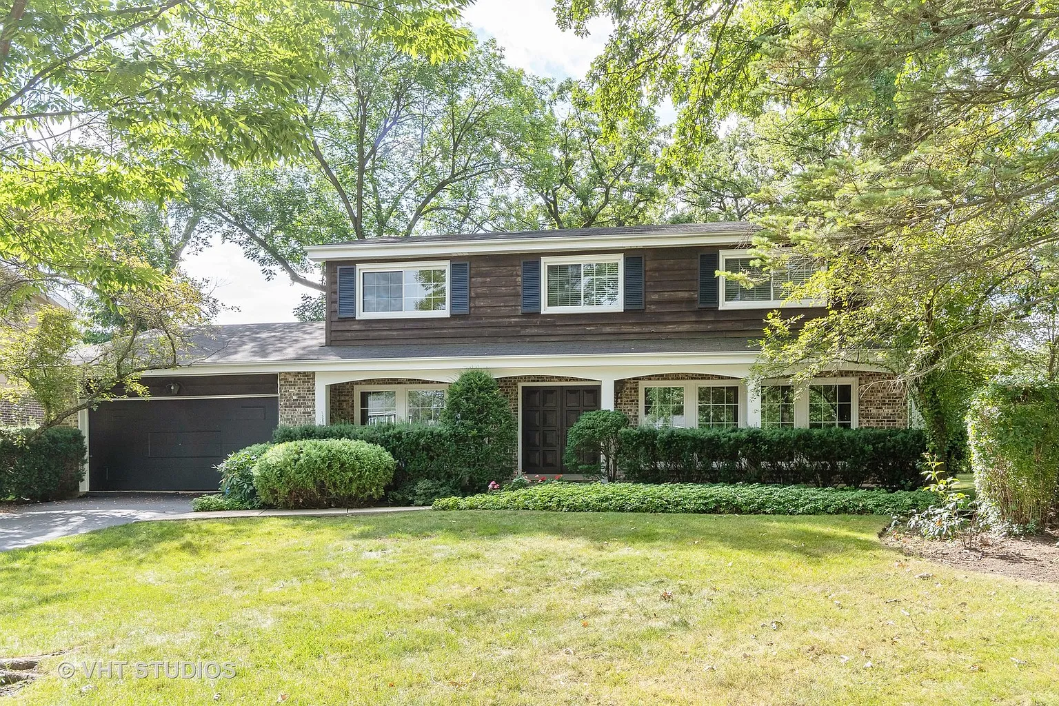 1228 Cambridge Ct photo 1