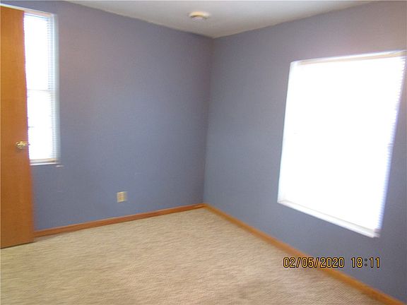 5th image of 304 W MARSHALL Street #2