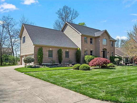 2nd image of 800 Brookwood Dr