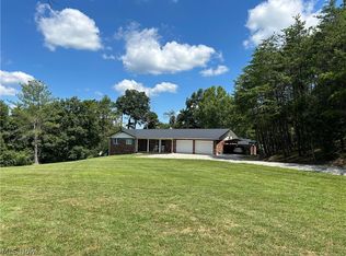 342 Taylors Ridge Rd, Henderson, WV 25106