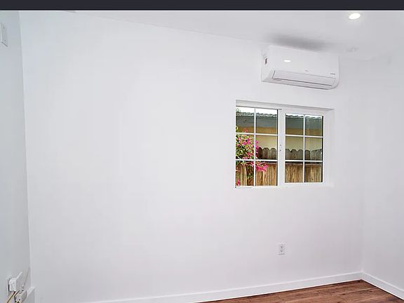 2nd image of 22407 Malden St #9