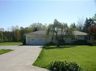 4463 Erhart Rd, Medina, OH 44256