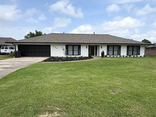 908 Henrietta Ln, Lake Charles, LA 70605
