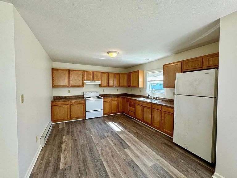 646-650 Hillwood Dr #652 — Photo 4