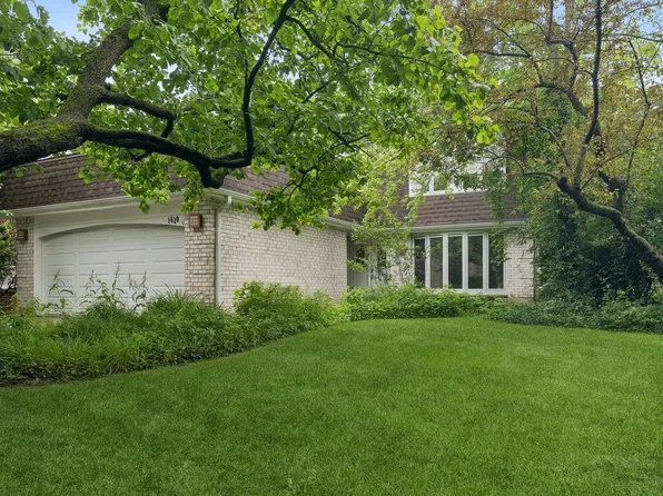 1620 Robin Hood Pl, Highland Park, IL 60035