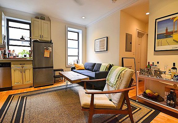 5th image of 15 Crown St APT 4H