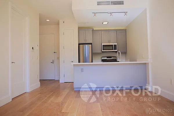 Rented by Oxford Property Group | media 17