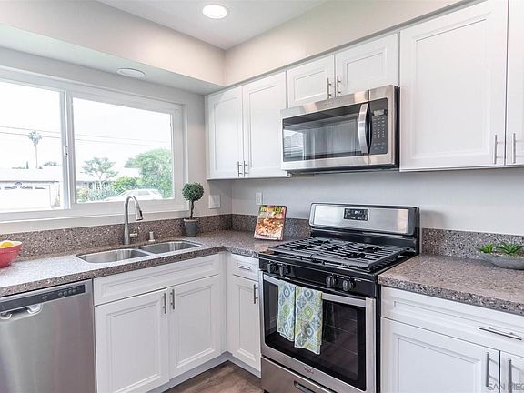 2nd image of 4554 Seminole Dr