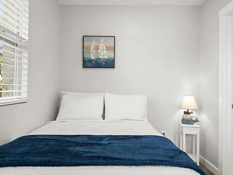 403 Locklie St — Photo 4