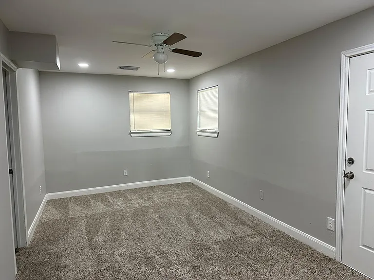 6830 New York St — Photo 11