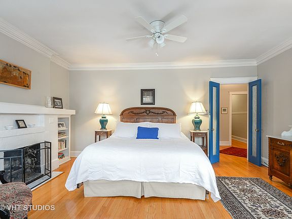 5th image of 610 Hinman Ave APT 2