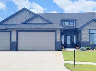913 E Sapphire Ln, Mulvane, KS 67110