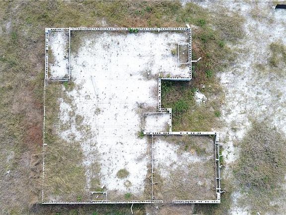 3rd image of 3939 NW 41st AVE
