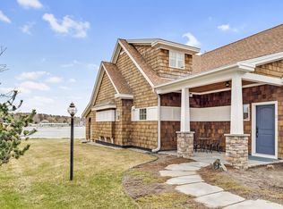 9 Doanes Wharf Rd, Kennebunk, ME 04043