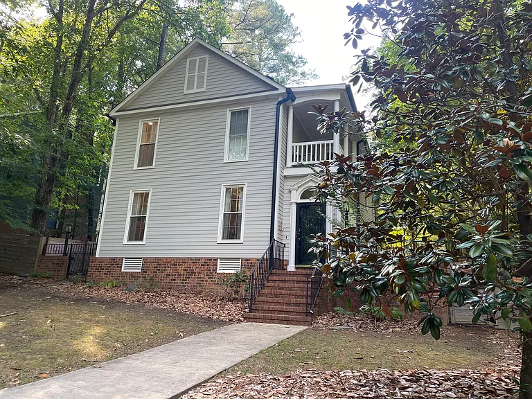 620 Arlington St — Photo 3
