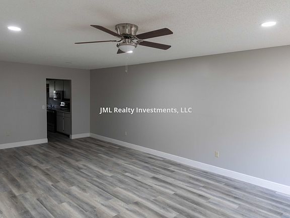 2nd image of 725 Northlake 40 Blvd