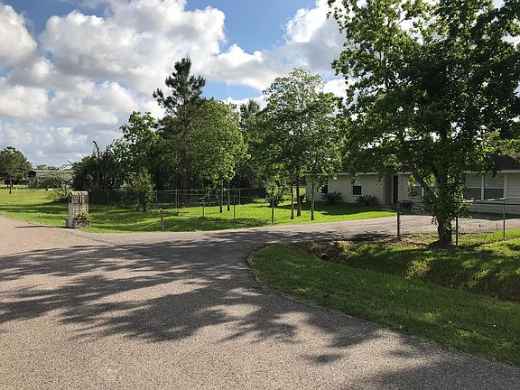 2nd image of 12703 Fairlane Dr