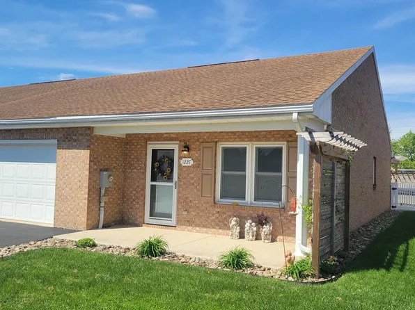 1227 Grand Legacy Dr, Hagerstown, MD 21740