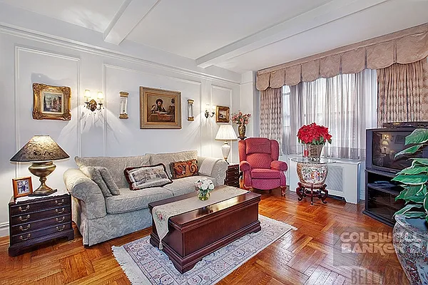 Sold by Bellmarc Realty | media 8