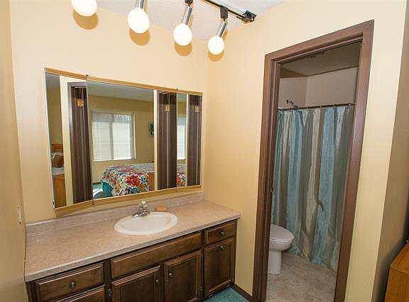 4th image of 1803 Shenandoah Ct