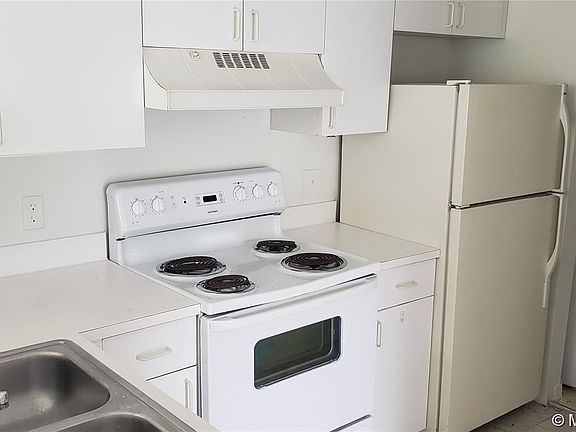 5th image of 12148 Saint Andrews Pl APT 101