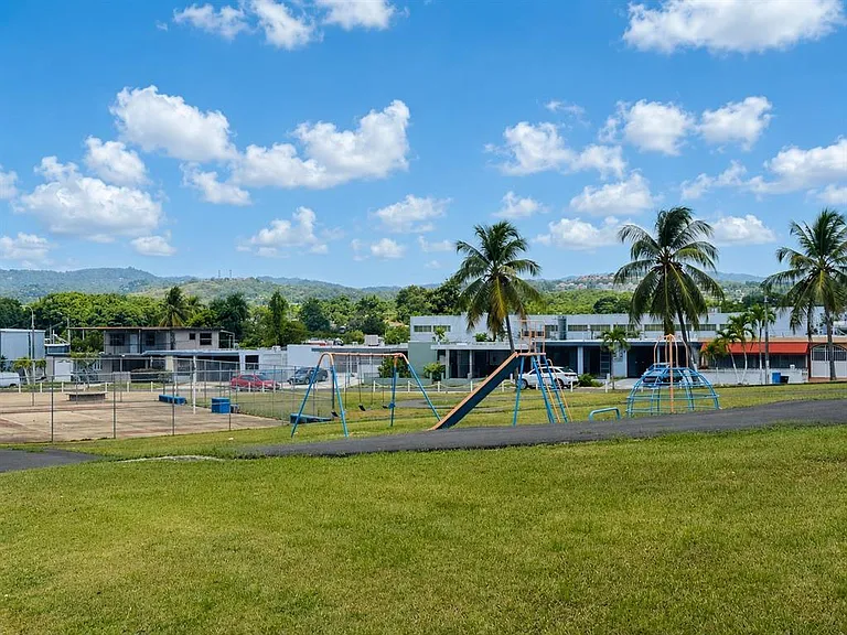 1 Saint Urb Villa Arrieta #C-51-1ST — Photo 13