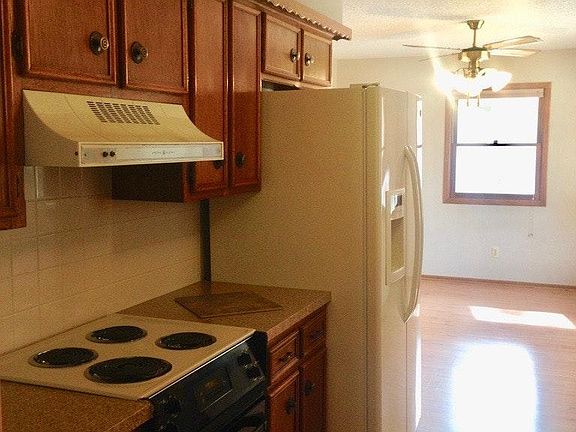 Kitchen 316-259-3867 Please text or leave a voicemail