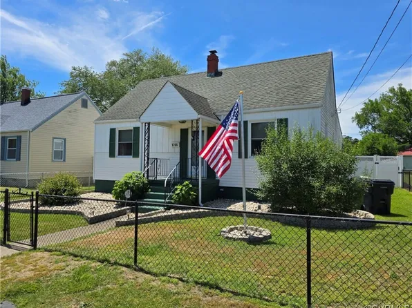 1706 Franklin Ave, Colonial Heights, VA 23834