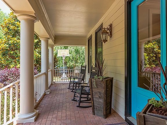 3rd image of 105 Orlando Pl
