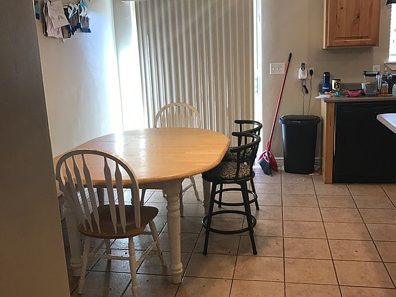 Dining/Kitchen