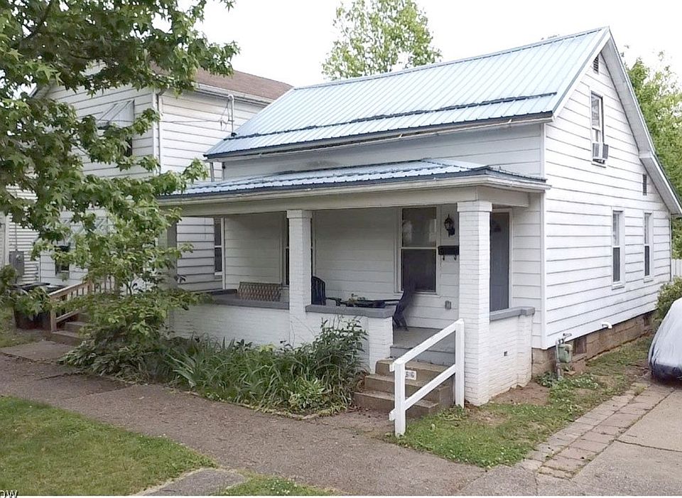 1st image of 616 7th St