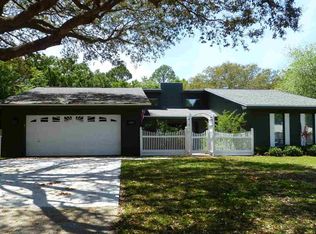 1507 Bay Woods Rd, Gulf Breeze, FL 32563