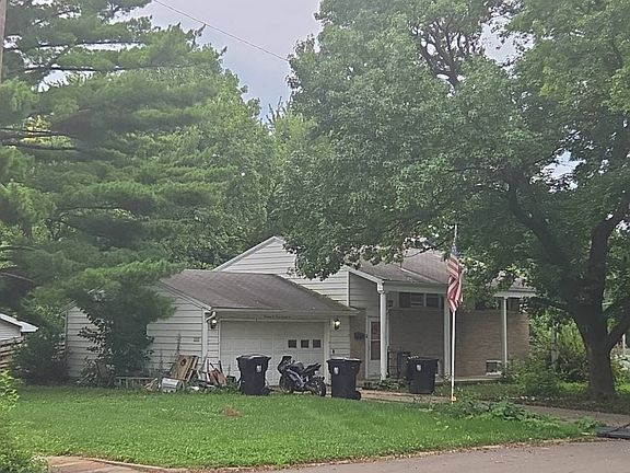 3rd image of 1407 Searle Dr