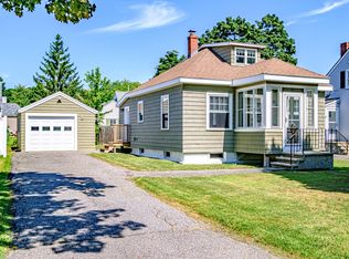 16 Hall St, Portland, ME 04103