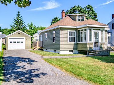 16 Hall Street, Portland, ME, 04103