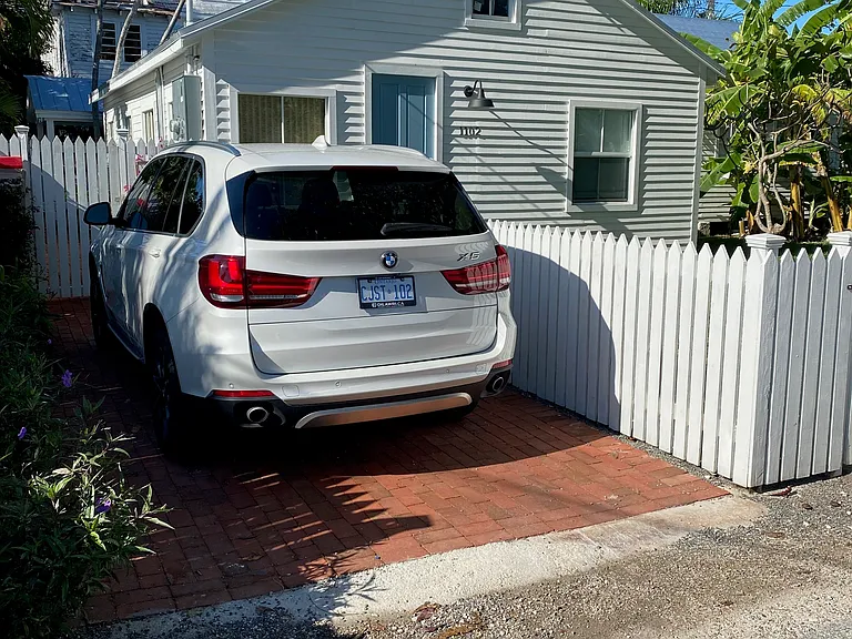 1102 Pearl St — Photo 12