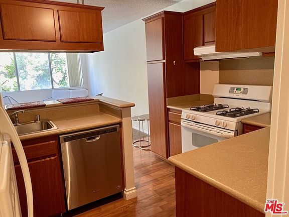 3rd image of 6555 Green Valley Cir Unit 211