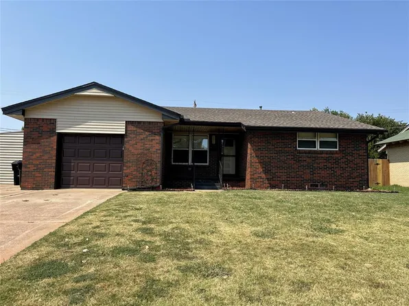 101 NE 5th St, Moore, OK 73160