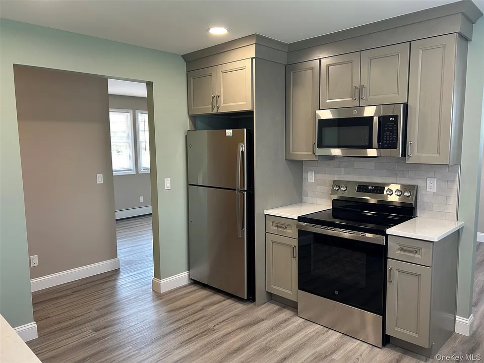 85 Ralph Ave #2