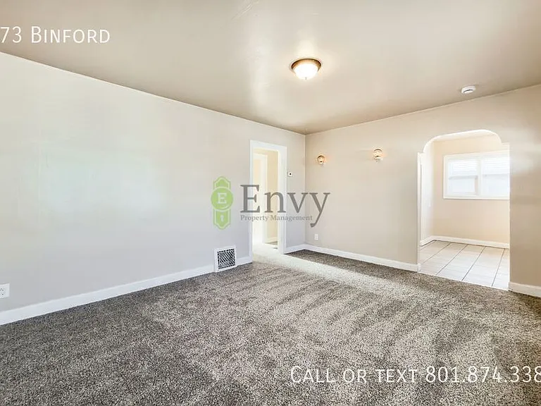 873 Binford St — Photo 5