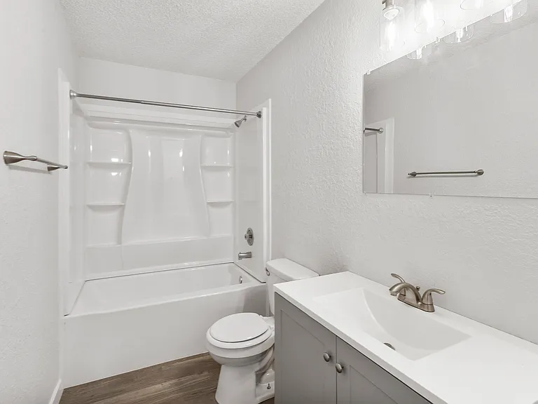 Columbia Crest Townhomes — Photo 25
