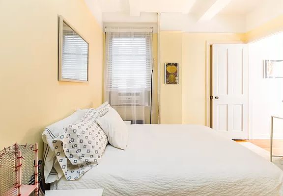 4th image of 131 E 93rd St APT 2C
