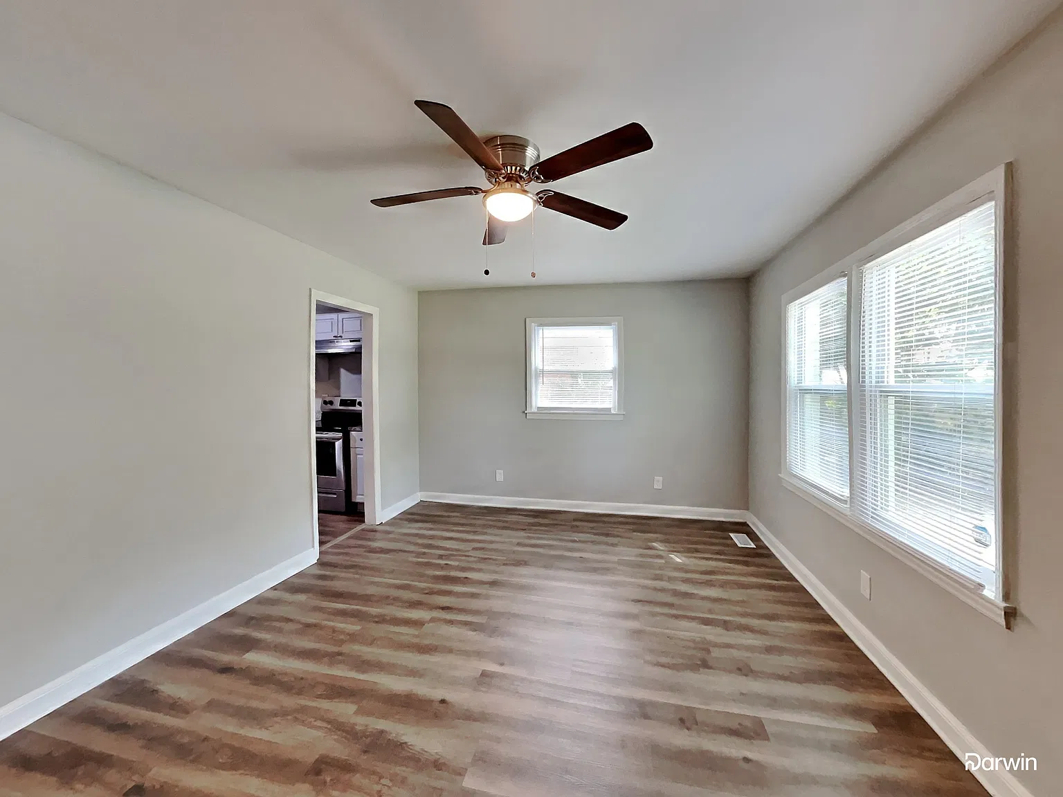3 bed, 1.0 bath, 1048 sqft, $1,485 — Photo 4