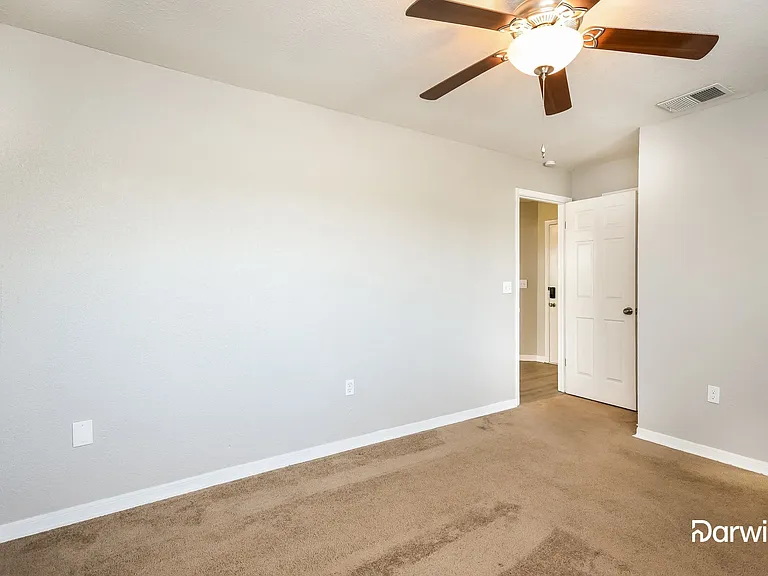 935 Whisper Lake Dr — Photo 10