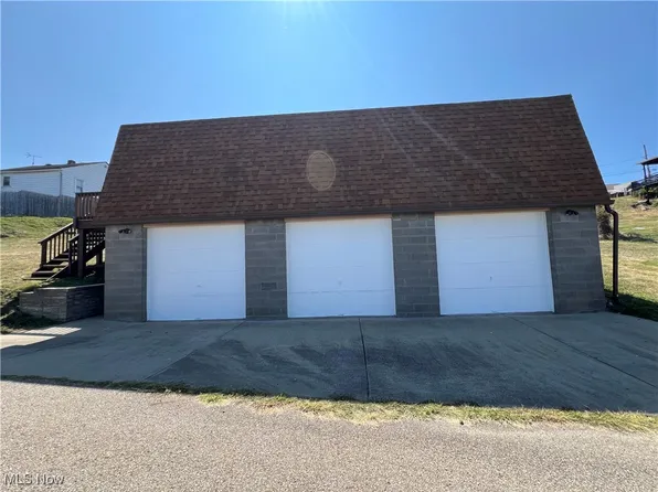 Owings St, Weirton, WV 26062